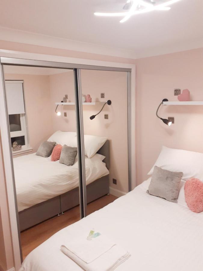 Glasgow 2Bd City Centre Apartment - Free Private Parking ภายนอก รูปภาพ